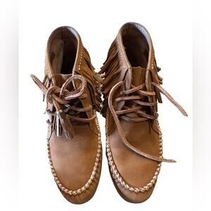Ugg Women’s Size 5 Golden Brown Suede Fringed Moccasin Style Booties